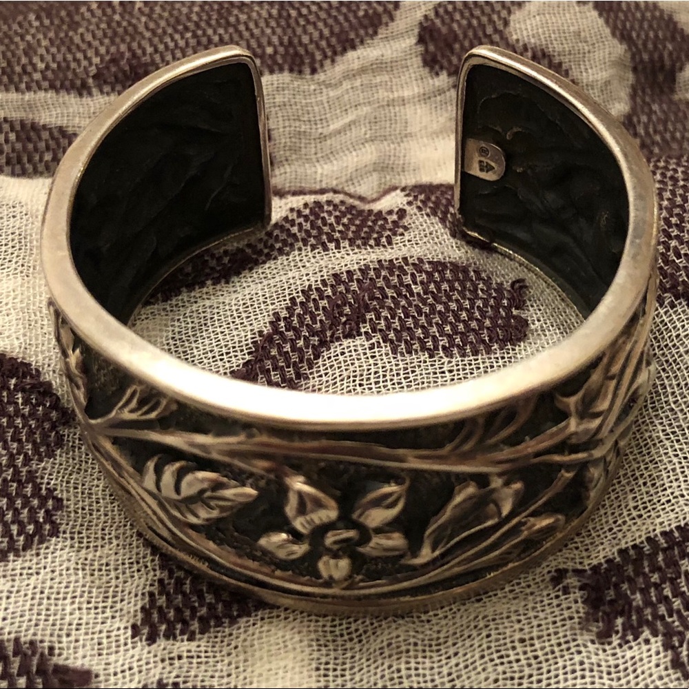 🎉HP🎉Silpada Sterling Silver Garden Cuff Bracelet - Picture 7 of 9